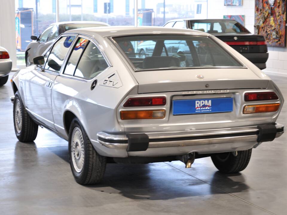 Bild 9/25 von Alfa Romeo Alfetta GTV 2.0 L (1980)