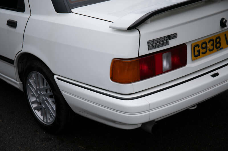 Immagine 37/50 di Ford Sierra RS Cosworth (1990)