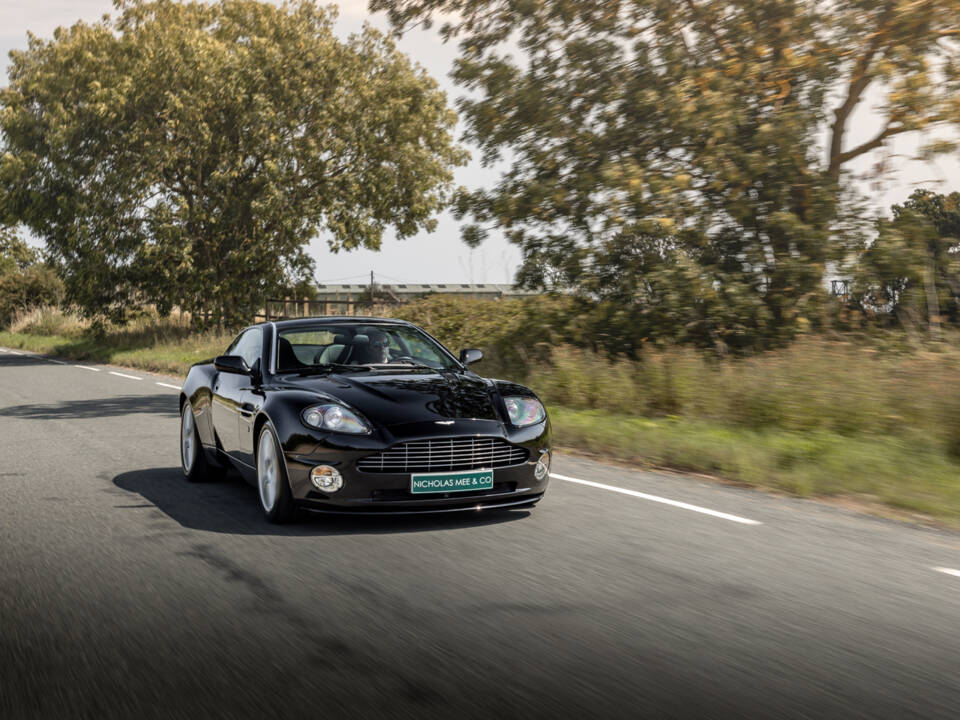 Image 9/56 of Aston Martin V12 Vanquish S (2005)