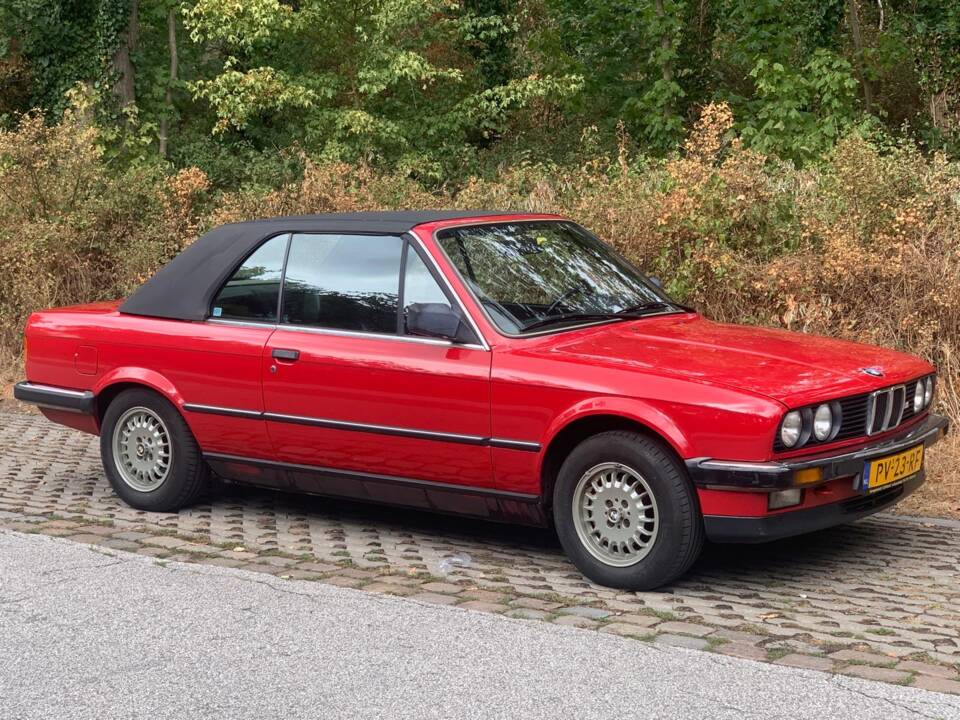 Bild 4/12 von BMW 325i (1986)