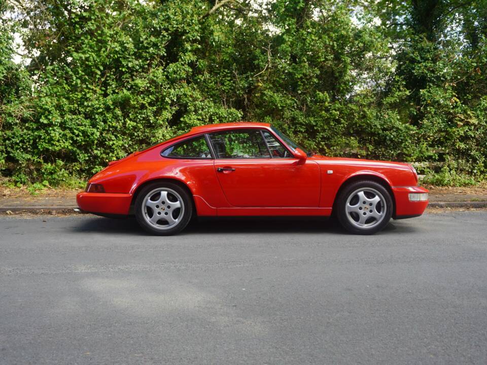 Image 7/17 de Porsche 911 Carrera 4 (1990)
