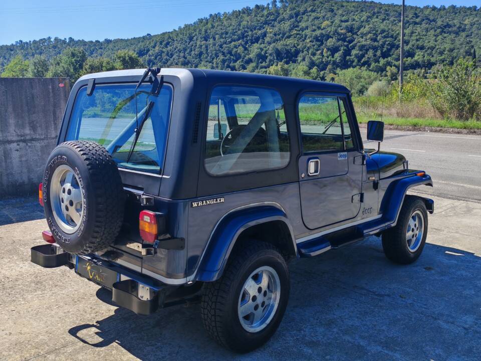 Afbeelding 5/33 van Jeep Wrangler 2.5L (1990)