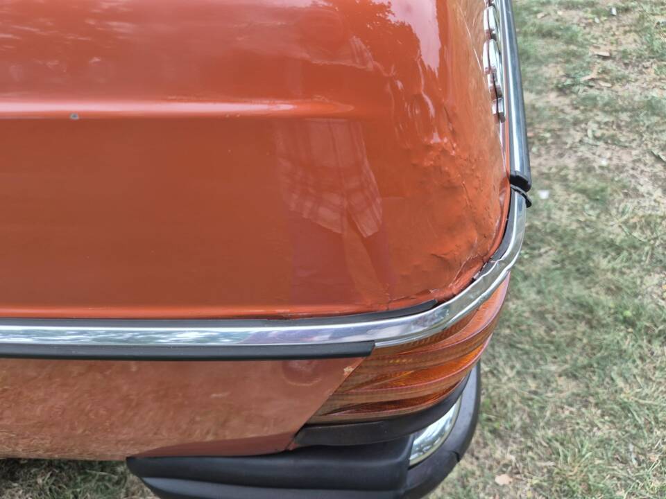 Image 34/41 of Mercedes-Benz 200 D (1981)