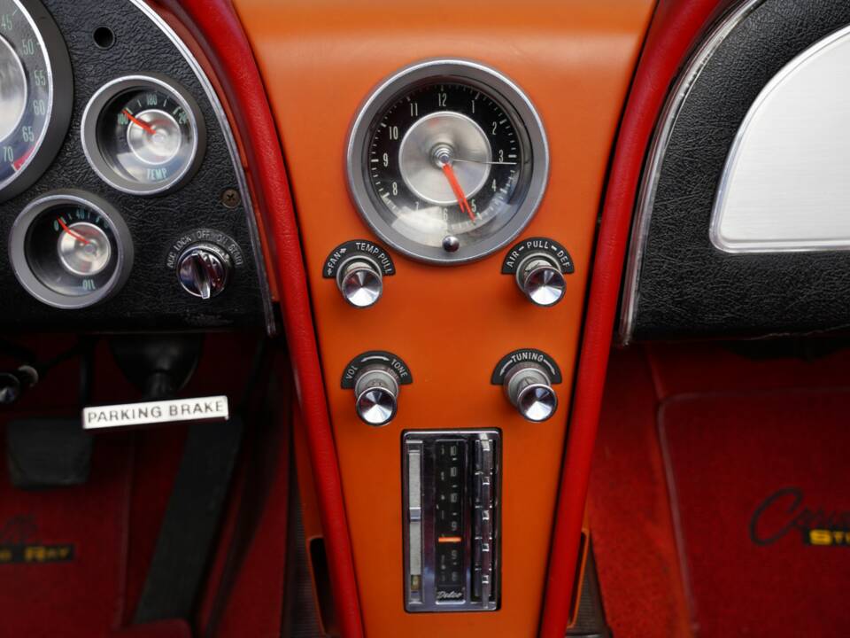 Immagine 28/50 di Chevrolet Corvette Sting Ray (1963)