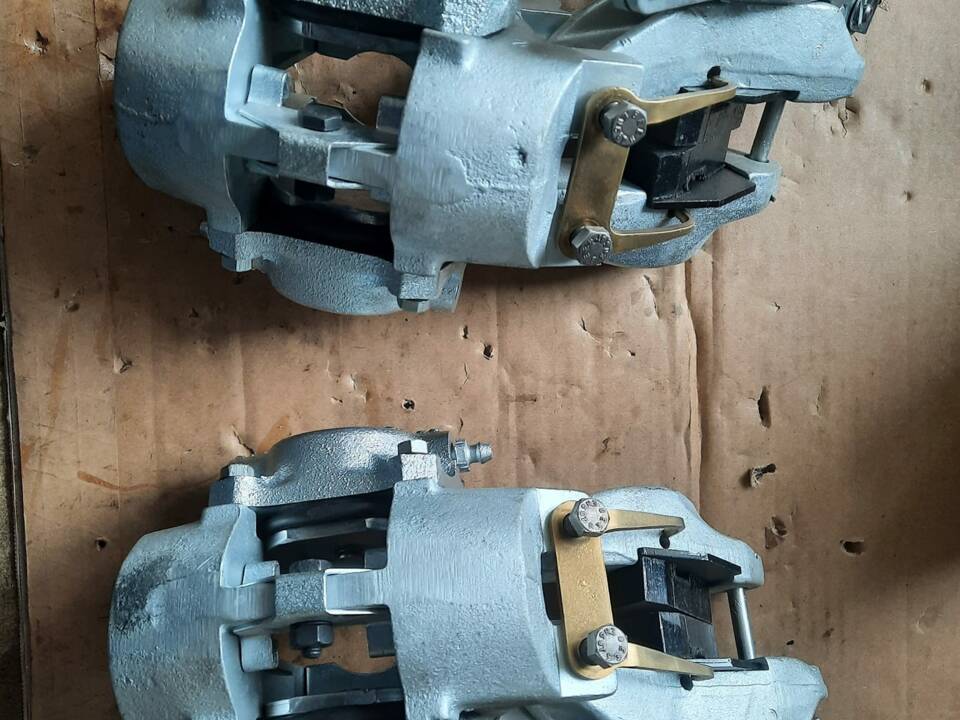 Image 40/74 of Jaguar E-Type 3.8 Flat Floor (1961)