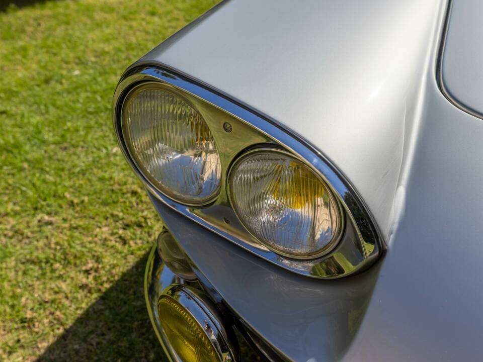 Imagen 35/47 de Ferrari 330 GT 2+2 (1964)
