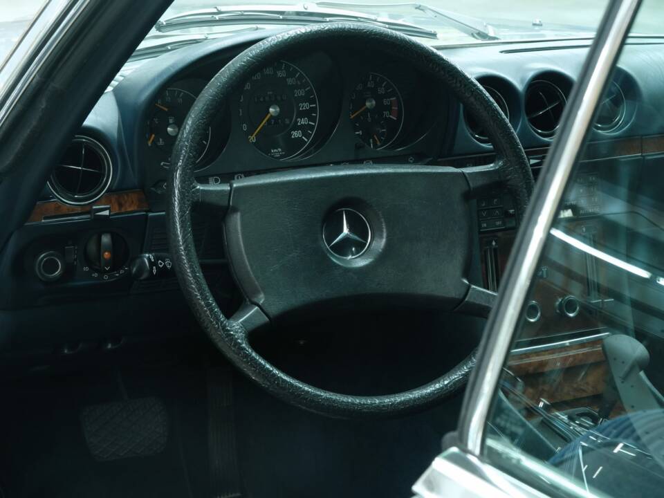 Image 19/50 de Mercedes-Benz 500 SLC (1981)