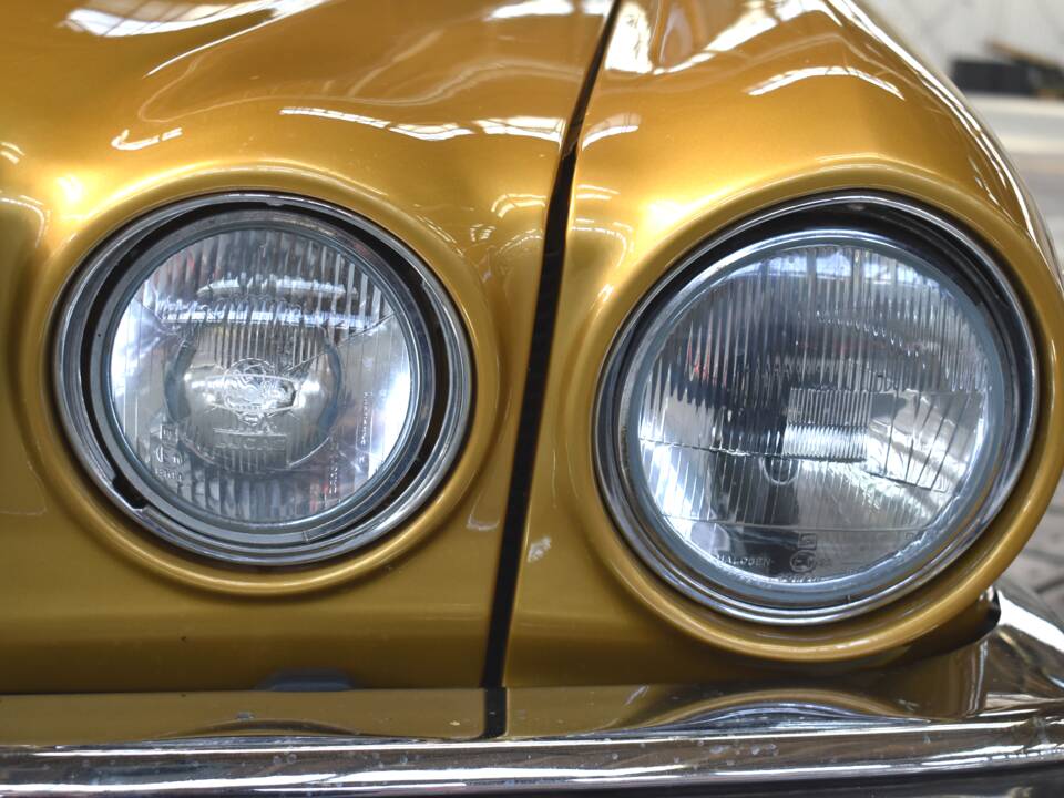 Image 40/47 of Daimler Sovereign 4.2 (1982)