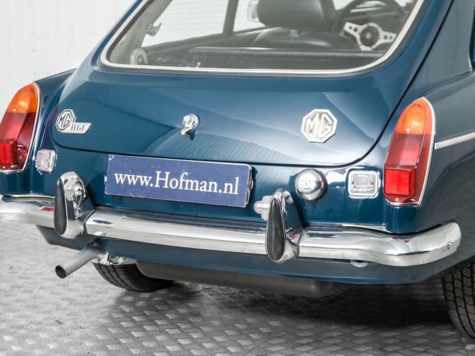 Bild 29/50 von MG MGB GT (1972)