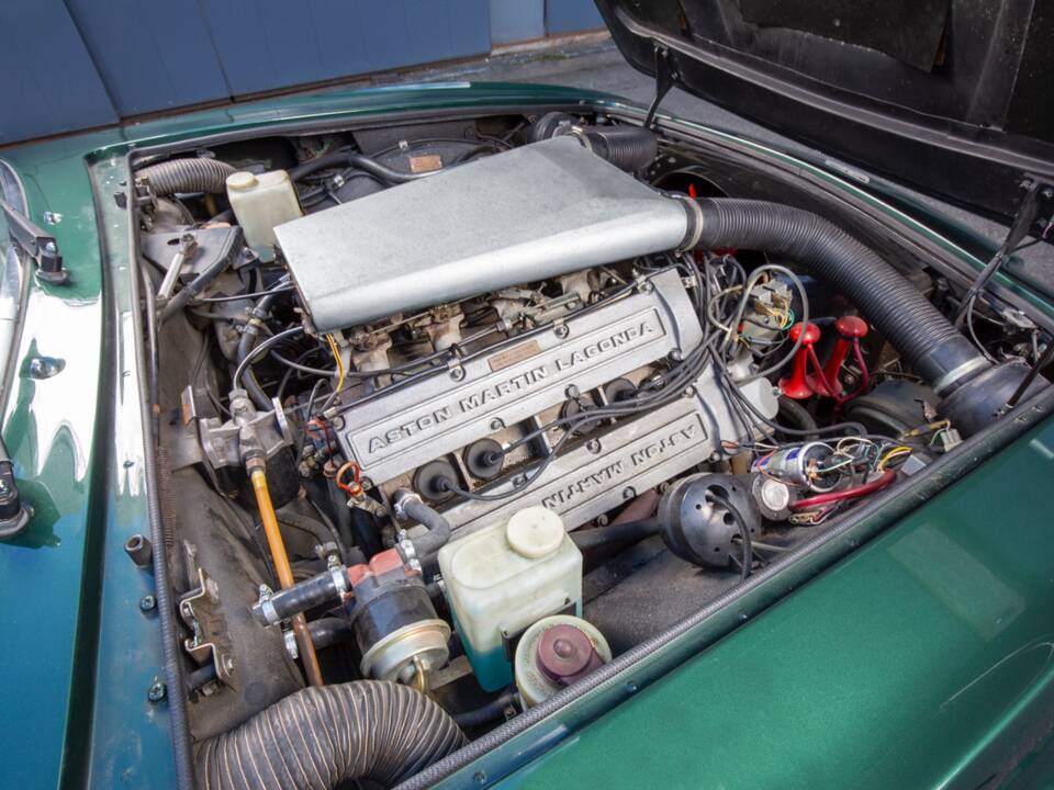 Image 20/20 of Aston Martin V8 (1981)