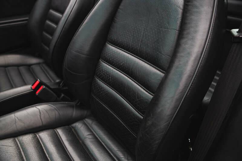 Image 33/50 de Porsche 911 Carrera 3.2 (1989)