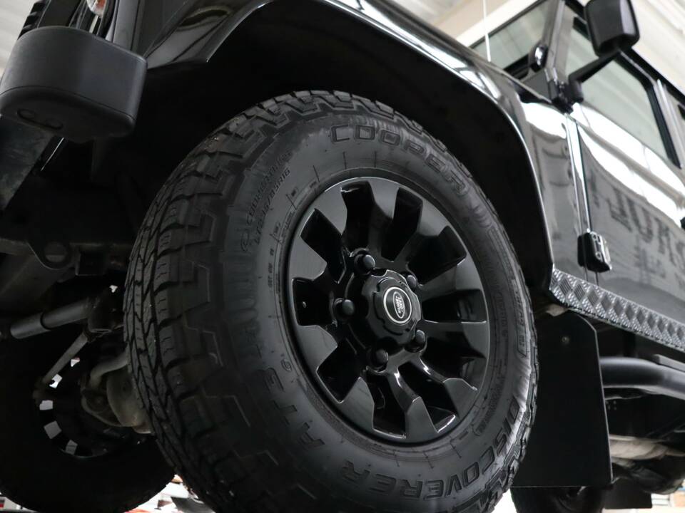 Bild 14/50 von Land Rover Defender 130 Double Cab (2007)