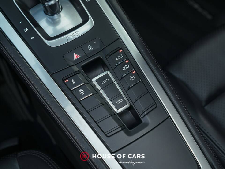 Image 23/25 of Porsche 718 Boxster S (2016)