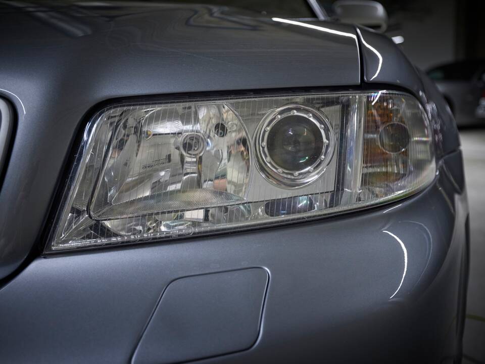 Imagen 42/100 de Audi RS4 Avant (2001)