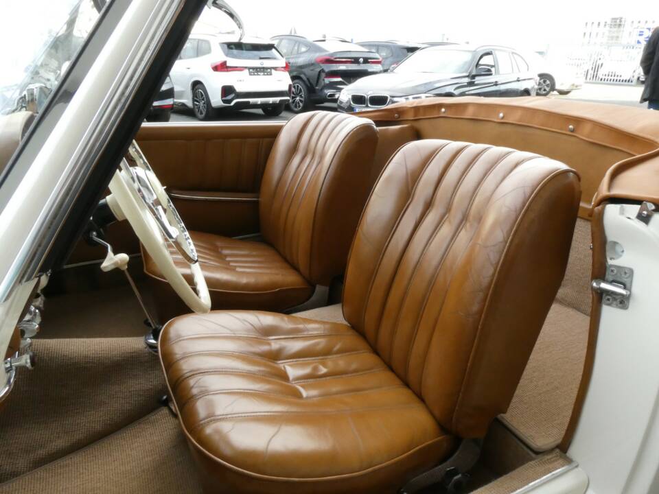 Image 8/27 of Mercedes-Benz 190 SL (1960)