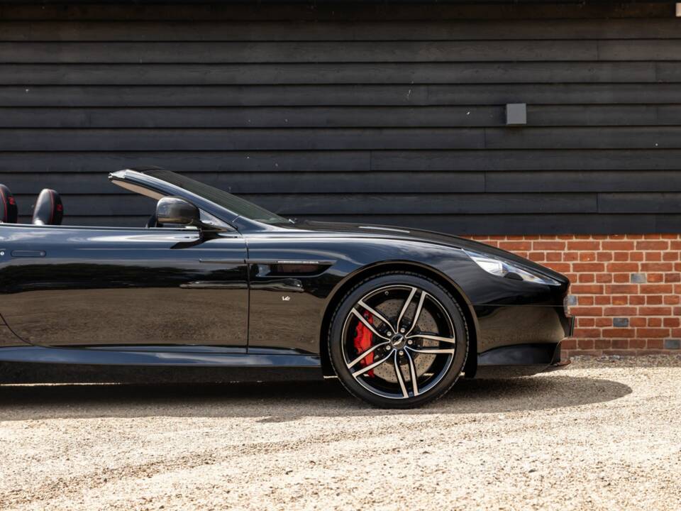 Bild 22/50 von Aston Martin DB 9 GT Volante (2016)