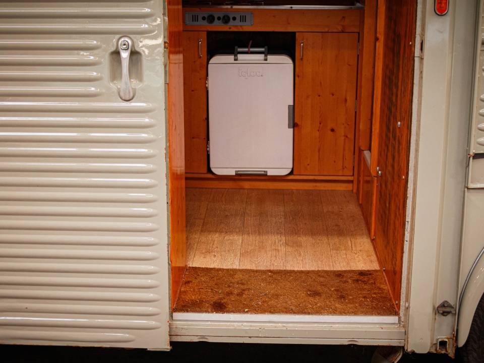 Bild 30/44 von Citroën HY (1974)