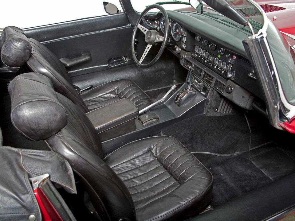 Image 16/19 de Jaguar Type E V12 (1974)
