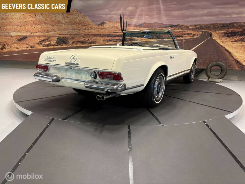 Immagine 7/50 di Mercedes-Benz 230 SL (1965)