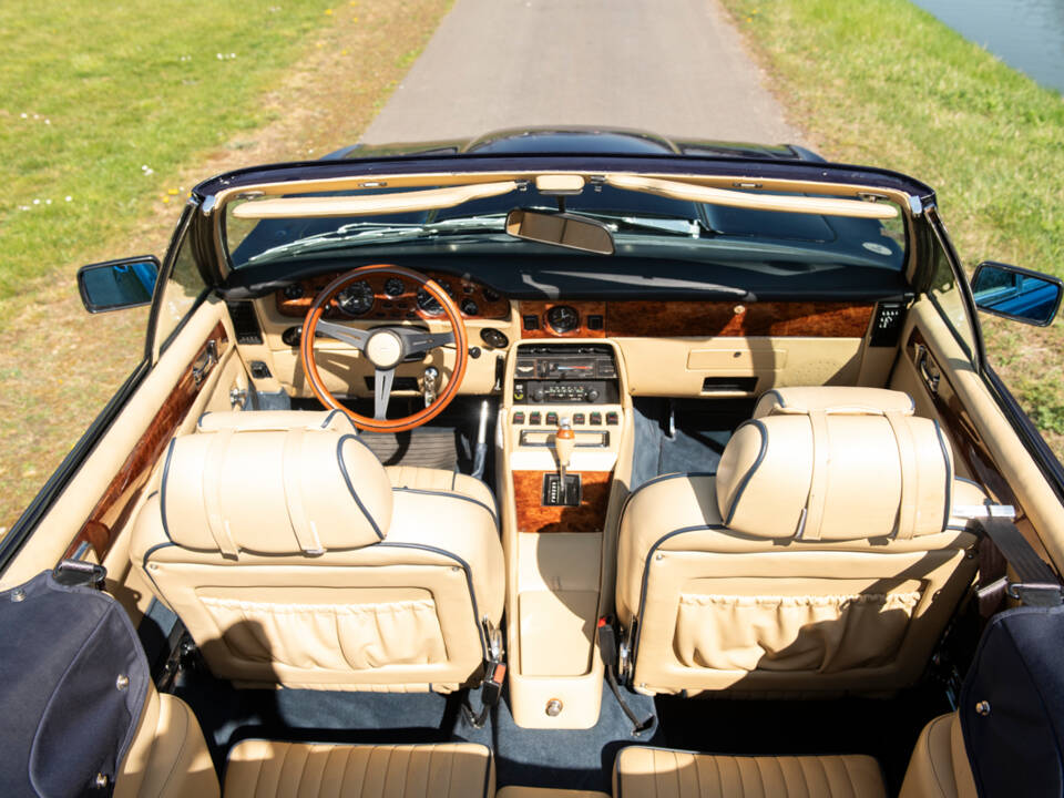 Imagen 9/21 de Aston Martin V8 Volante (1979)