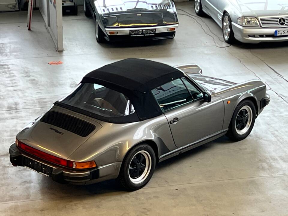 Image 5/71 de Porsche 911 SC 3.0 (1983)