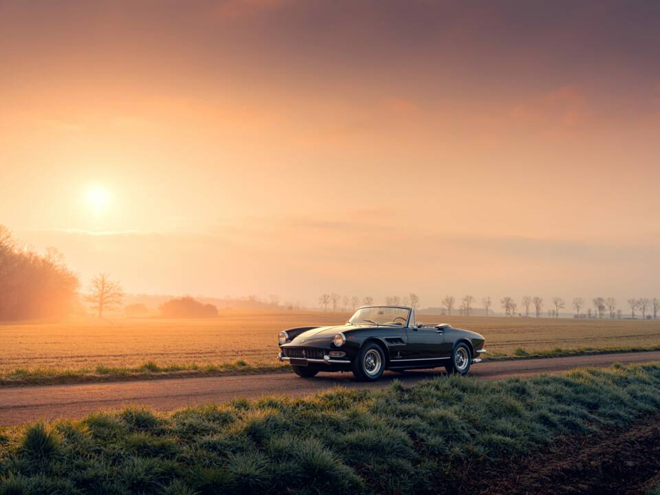 Image 1/50 of Ferrari 275 GTS (1965)