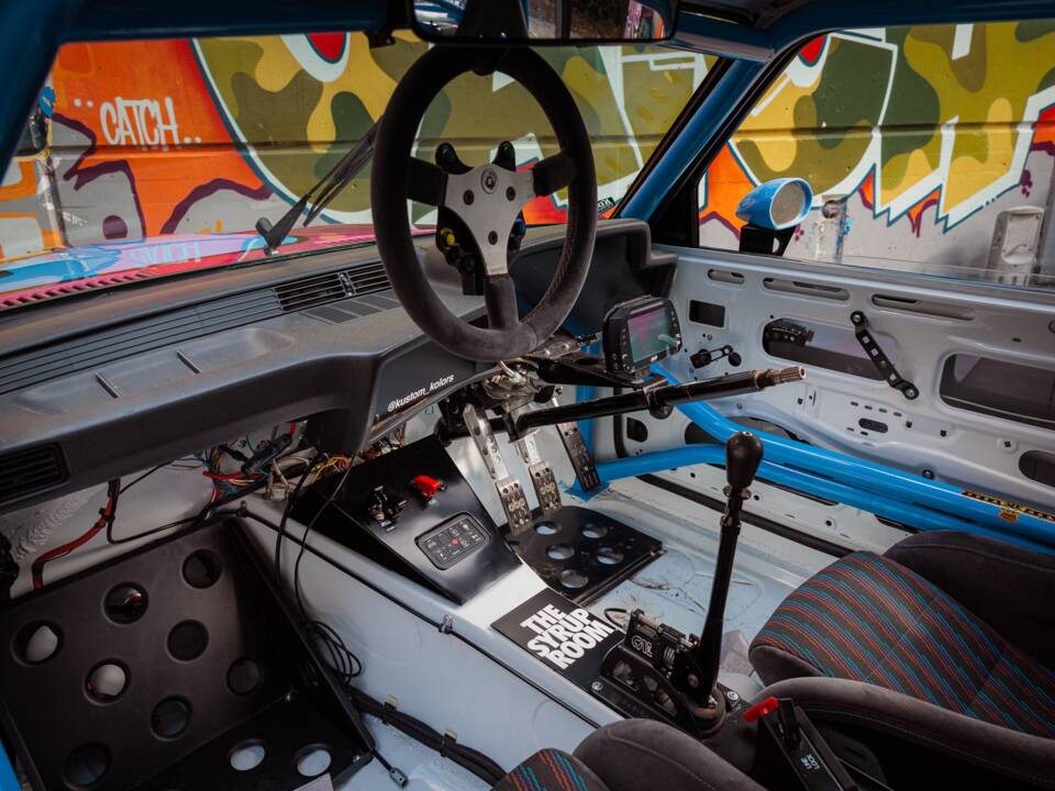 Afbeelding 22/42 van BMW 318i (1982)