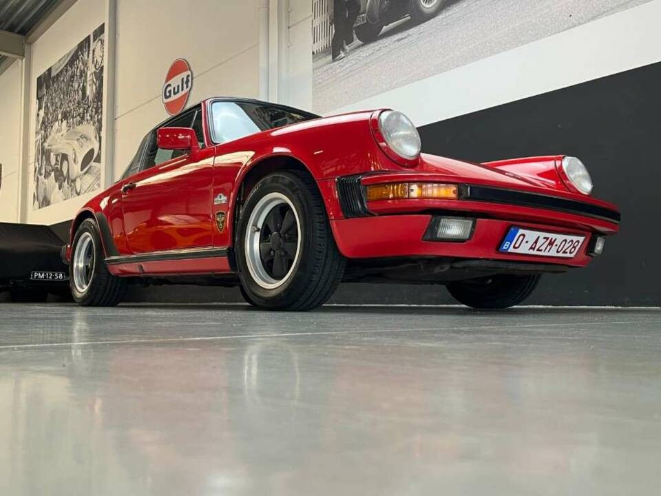 Image 29/50 of Porsche 911 Carrera 3.2 (1987)