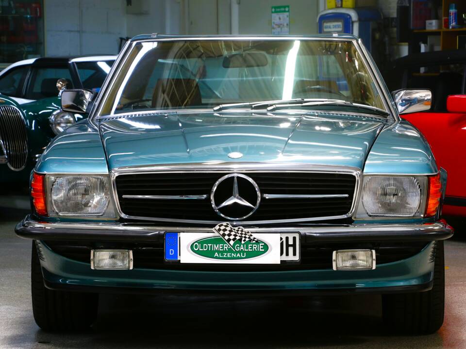 Image 2/25 of Mercedes-Benz 560 SL (1986)
