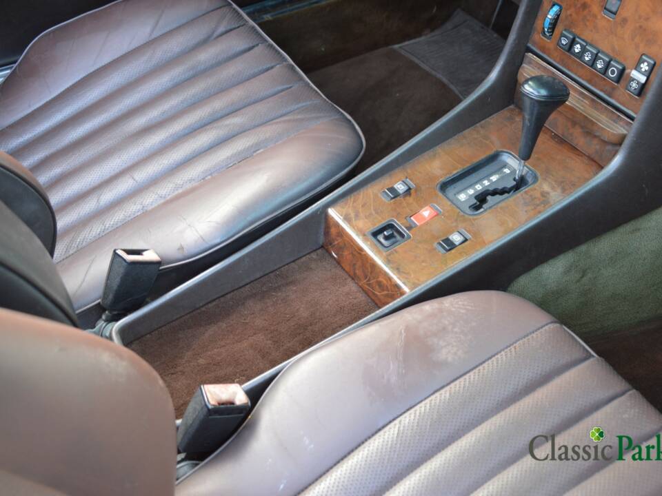 Image 38/47 de Mercedes-Benz 560 SL (1986)