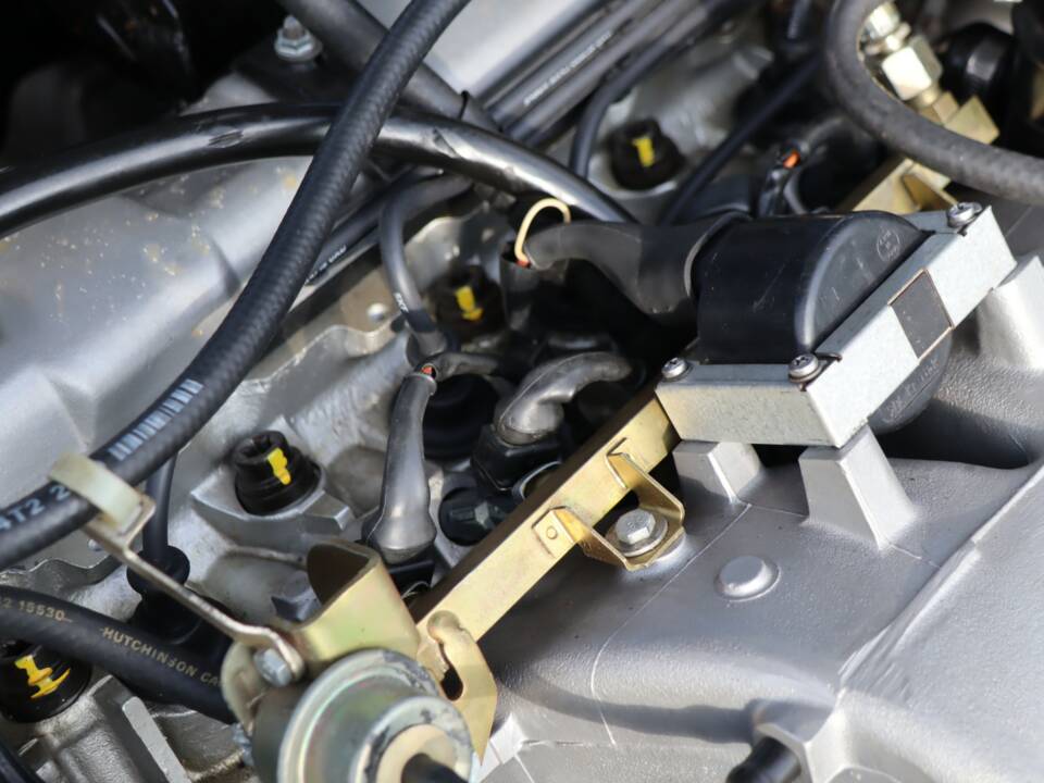 Bild 27/50 von Peugeot 205 GTi 1.9 (1991)