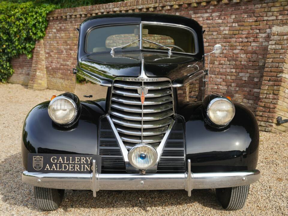 Imagen 36/50 de Oldsmobile F-38 (1938)