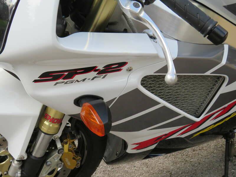 Bild 23/42 von Honda VTR 1000 SP2 (2002)
