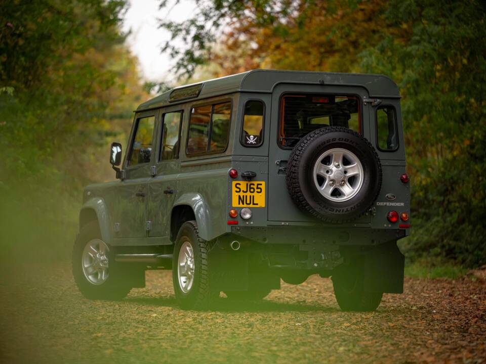 Image 3/8 of Land Rover Defender (2016)