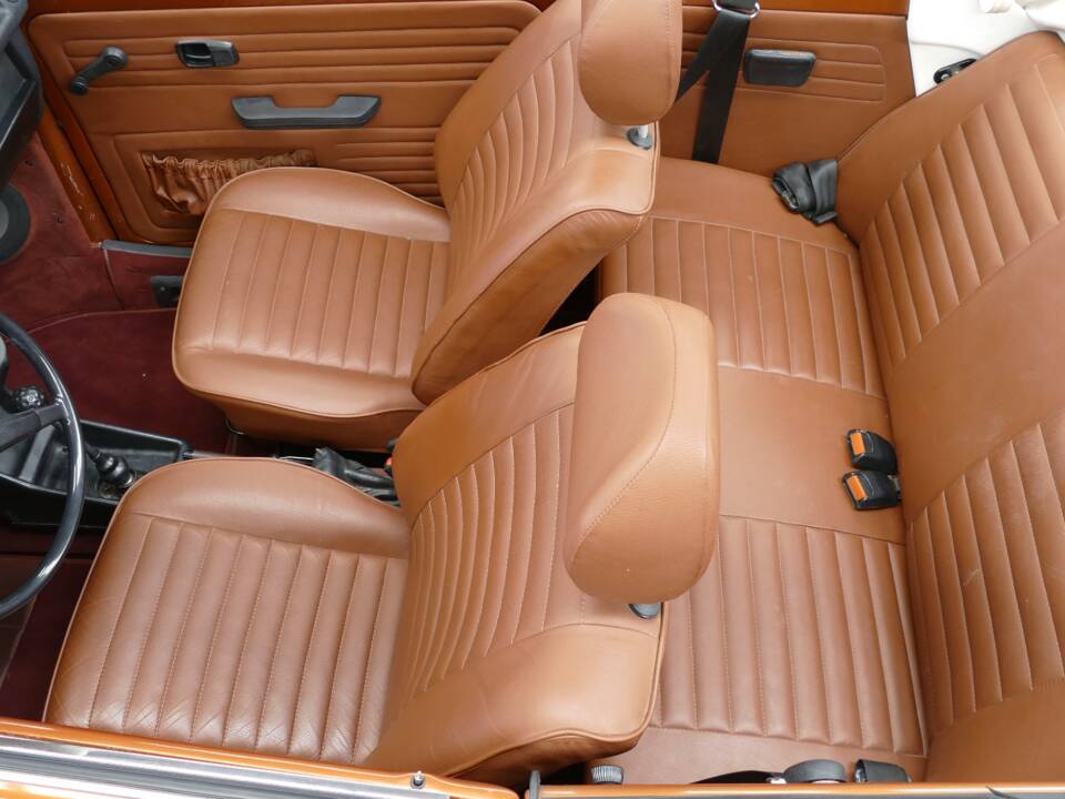 Image 18/24 de Volkswagen Kever 1303 LS (1978)