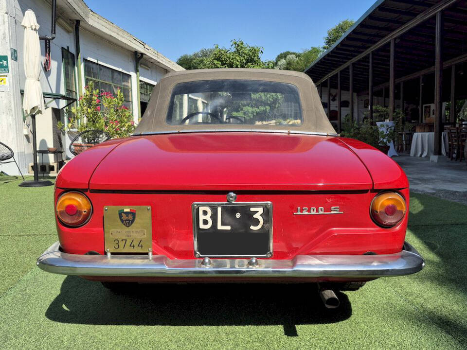 Image 57/63 of FIAT 1200 S OSI (1965)
