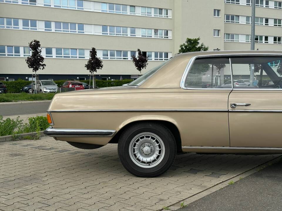 Image 6/8 of Mercedes-Benz 250 CE (1970)