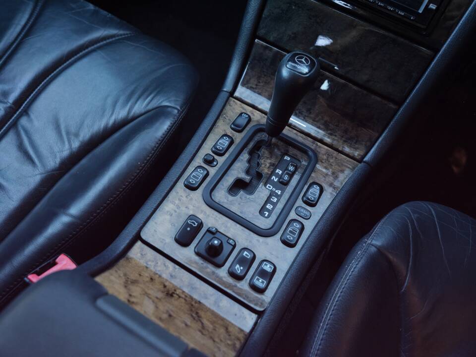 Immagine 41/50 di Mercedes-Benz E 55 AMG (1999)
