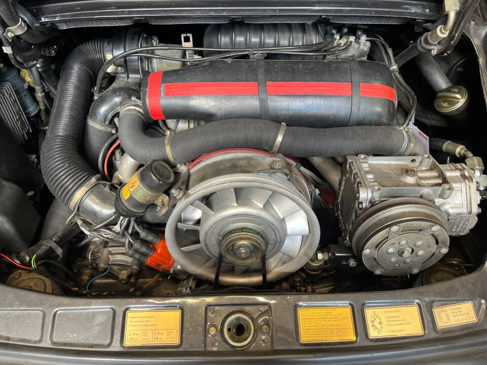 Image 64/100 of Porsche 911 SC 3.0 "Weissach" (1980)