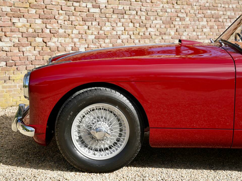Imagen 19/50 de Aston Martin DB 2/4 Mk II DHC (1955)