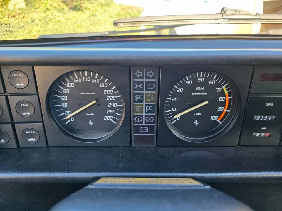 Bild 17/26 von Ferrari Mondial Quattrovalvole (1984)