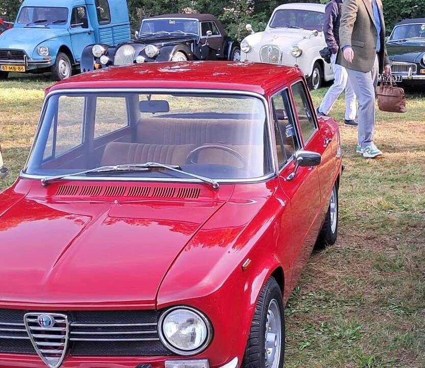 Imagen 8/30 de Alfa Romeo Giulia 1300 TI (1971)