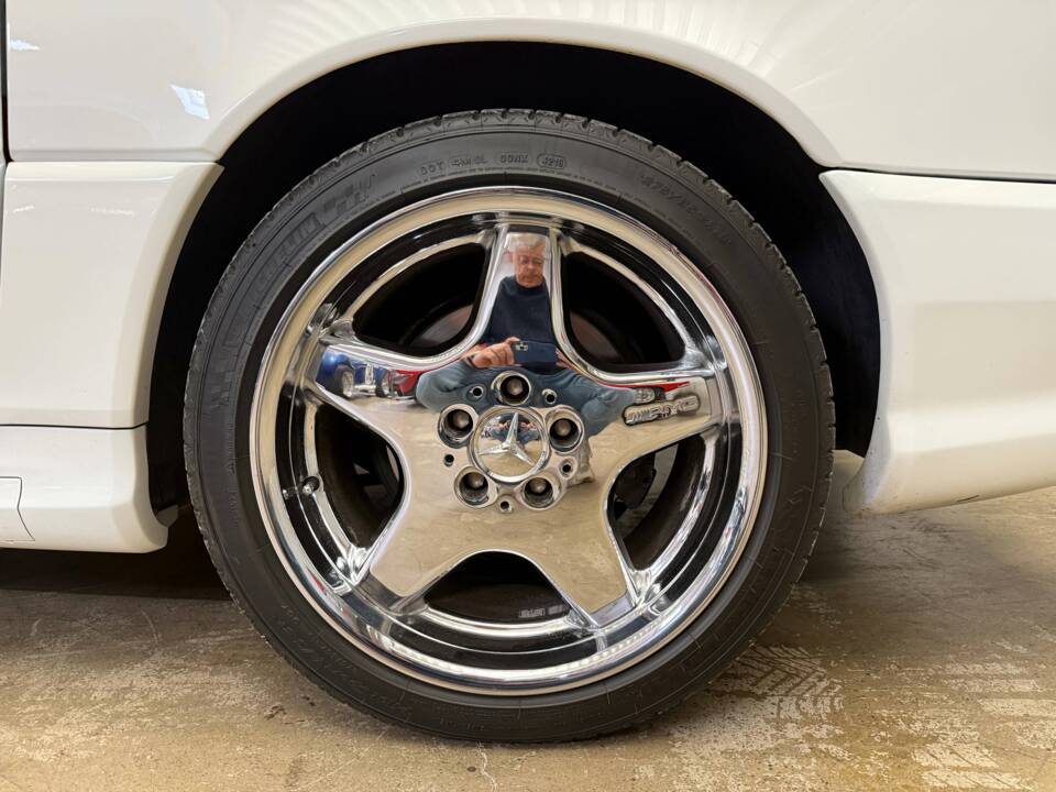 Image 12/17 de Mercedes-Benz SL 500 (1999)