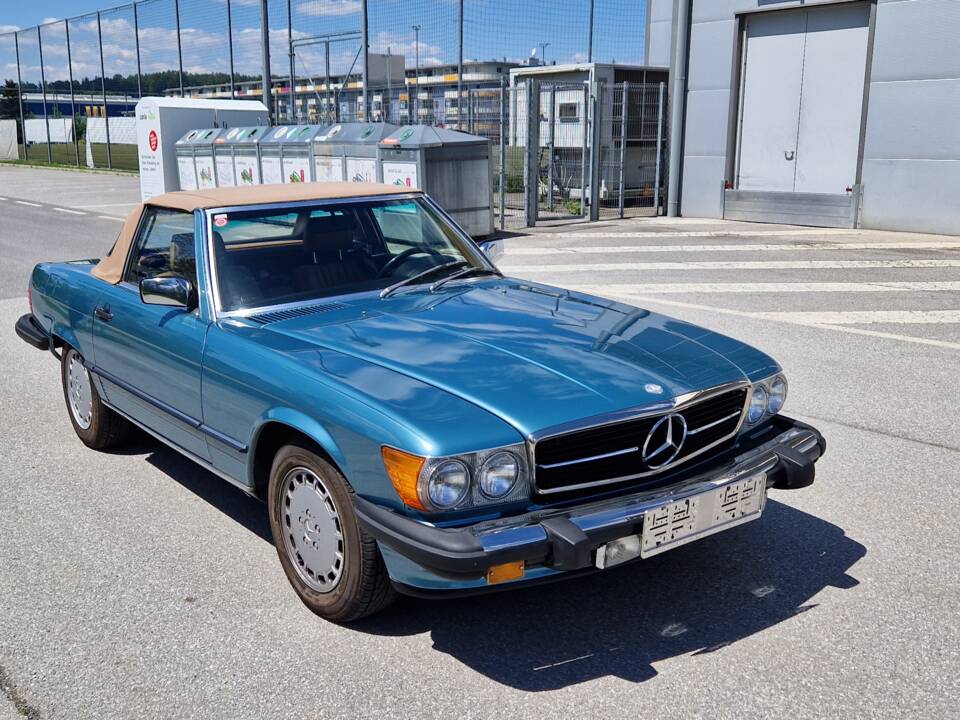 Image 2/82 of Mercedes-Benz 560 SL (1986)