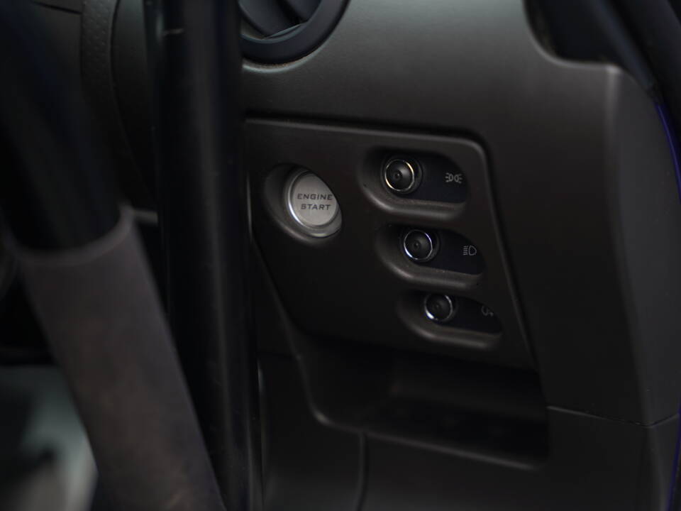 Image 38/50 of Lotus Exige S 240 (2008)