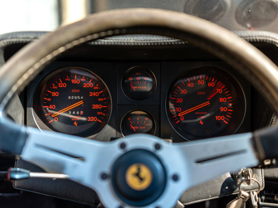 Image 26/50 of Ferrari 512 BB (1980)