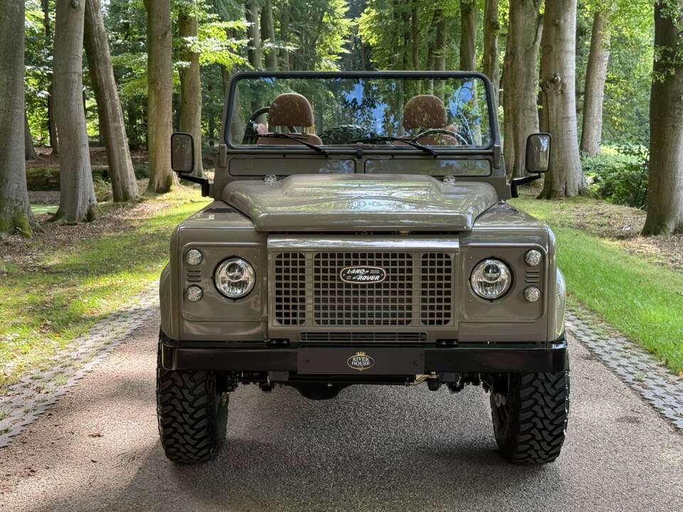Bild 2/44 von Land Rover Defender 90 Td5 (1999)