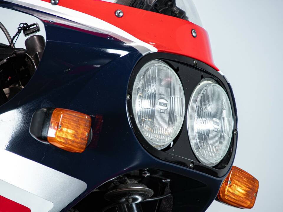 Afbeelding 30/50 van Egli-Suzuki GSX-R 1100 (1986)