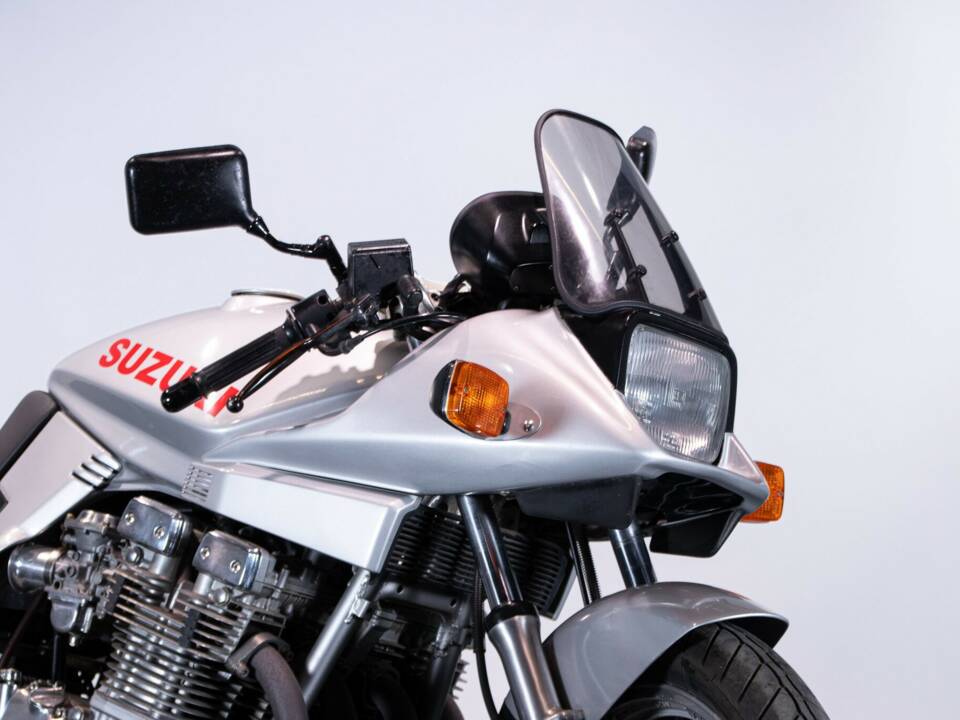Bild 36/50 von Suzuki GSX 1100 SZ Katana (1982)