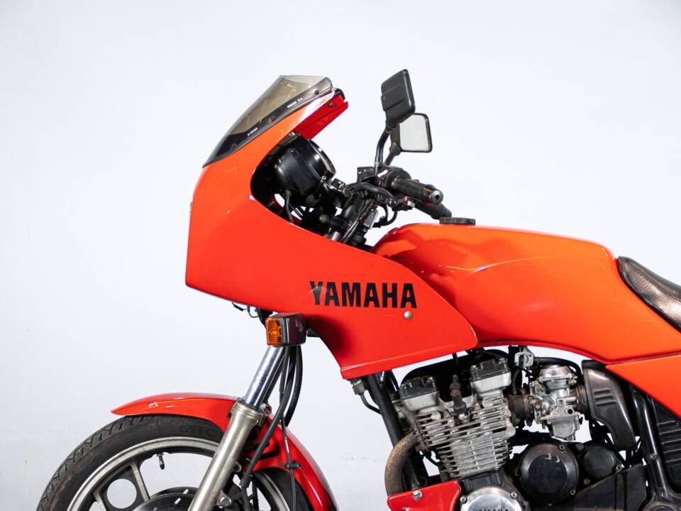 Image 11/50 of Yamaha XJ 600 (1984)